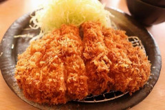 【悲報】トンカツ屋の店員、大物女優の『奇行』にびっくりしてしまうｗｗｗｗｗｗｗｗｗ