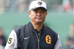 【悲報】巨人の監督、ついに純血じゃなくなる