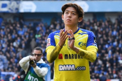 MF山本理仁、独1部フライブルクに完全移籍が決定「シントトロイデンに関わるすべての皆様に心から感謝」