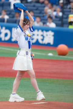 いともものノーバン投球ｷﾀ━━━━(ﾟ∀ﾟ)━━━━!!【AKB48伊藤百花セレモニアルピッチ・推せ推せ！YOKOHAMA☆IDOL SERIES】