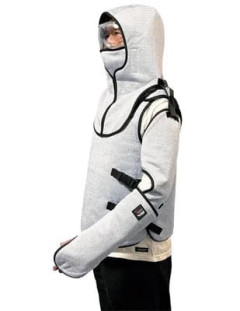 【熊テクター】本物のクマの爪を使って実験しました…対クマ専用防護服、ひっかかれても破れない