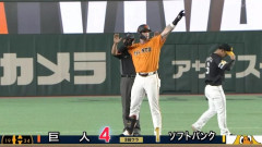 【巨人対ソフトバンク3回戦】巨人、３回裏２アウト二三塁からキャベッジの２点タイムリーツーベースでリードを３点に広げる！！！！！！！！！！！！