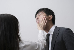 同僚の女に言葉遣いを指摘したらビンタされた