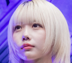 【画像】番組終了が発表されたあのちゃん、謝罪ニット膨らみwwwwww