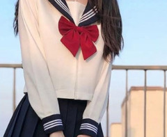 X民「娘が制服脱ぎっぱなしにするので『片づけないとお母さん着るよ！』って言って着たら40代のヤバ制服BBA爆誕しました」ｷｬﾋﾟｯ