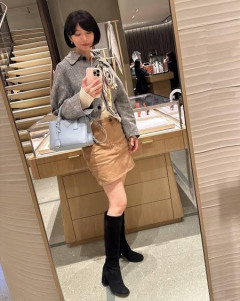 【画像】49歳芥川賞作家、エチエチすぎる