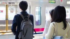 【悲報】電車でリュック抱えてるやつ、まだいるのか