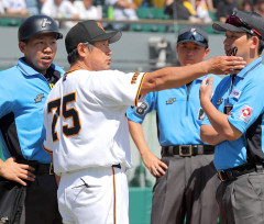 【動画】巨人さん、バイオレンス球団になる…石井2軍監督が5分超え猛抗議で退場ｗｗｗｗｗｗｗｗｗｗ