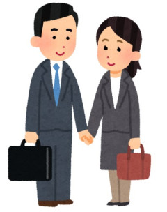 男と女で400万づつ稼げば世帯年収800万じゃん、余裕じゃね？