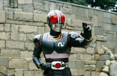 【動画】Youtubeで仮面ライダー見てたら唐突に女児の全裸が流れたんやけどｗｗｗｗｗ