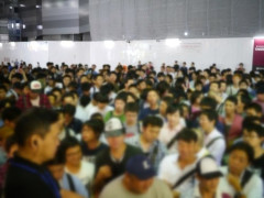 【画像】女の子のお乳が揉める「おっ◯い募金」とかいう神イベント
