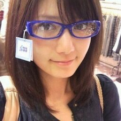 堤礼実アナ スリットから太ももチラ見え！！