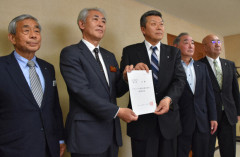 クマ捕獲に過剰な苦情「朝から夜遅くまで」　岩手県へ町村会が要望書