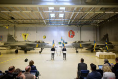 スウェーデン、ウクライナに新型グリペン戦闘機20機売却…旧型16機無償供与！