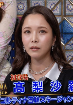 高梨沙羅さん　おでこに謎のプレートを埋め込んでしまう・・・