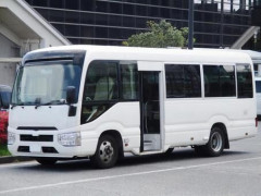 【衝撃】マイクロバス、ガチで『暴走』してしまった結果・・・・・