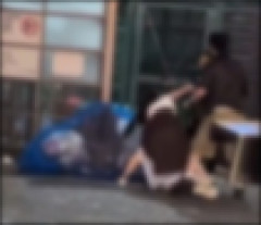 【動画】道頓堀で日本人女と韓国人女の殴り合いが発生WWWWWWWWWWWWWWWWWWWWWWWWWWW