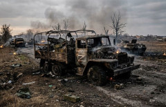 ウクライナ軍、ロシア軍補給線に対する封鎖作戦を開始…補給車両を24時間監視しドローンで徹底破壊！