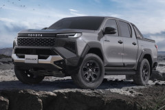 トヨタ、新型「ハイラックス」発売　価格は498万円から