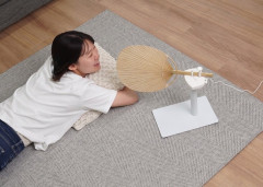 【朗報】人類待望の電動うちわ、発売される。お値段9800円