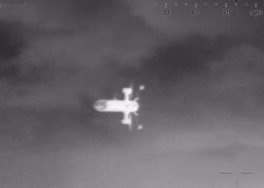 ウクライナ、An-28輸送機パイロンから迎撃ドローン「P1-SUN」を空中発射しシャヘドを撃墜！
