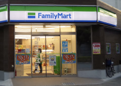 川崎のファミマ店長さん、万引き客に「金払うか人生終わるかどうする？殴っても問題ないよな？」