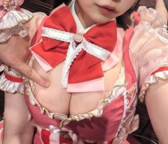 【画像】地下アイドル、お●ぱい売り✨