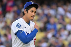 ロバーツ「大谷、今日は休まないか？」大谷「やだ😡試合出るの😡」