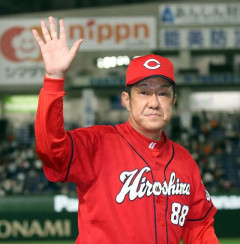 カープ〝FA流出ゼロ〟ならAクラス争いしてる説。佐々岡監督の人望が再評価
