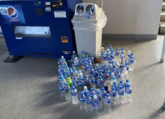 【画像】 日本人の気色悪さ、たった一枚の画像に凝縮されてしまう…
