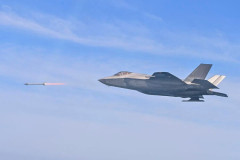 F-35戦闘機の弱点まで見抜いたか…AIと電波物理学を結合、「新形態の戦争」で優位目指す中国！