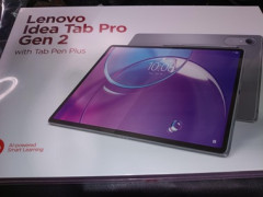 【画像】Lenovoのタブレット届いた～ｗｗｗｗｗｗ