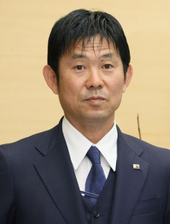 【困惑】森保監督、W杯前最後の試合で吉田麻也さんを10分だけ先発させてしまう