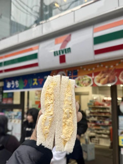 外国人「日本セブンイレブンの卵サンドって評判高いけど本当にそう思う？」