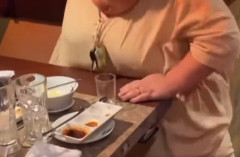 【動画】ガチの百貫デブ、抜けなくなるw w w w w w w w w w w w