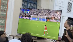 【超悲報】サッカーファンが暴徒化してしまう・・・