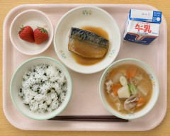 給食ってくっそうまくなかった？