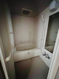 【画像】たまに風呂場から人の気配がするんだが.....