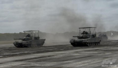 【悲報】ドローン対策した自衛隊の戦車がこちらｗｗｗｗｗｗｗｗｗ