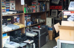 【悲報】AIレトロゲーム女子、存在しないゲーム屋でおじさん達を釣り始めるｗｗｗｗｗｗｗ