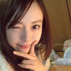 清楚系女子大生さん柔肌ボディを惜しげもなく披露する
