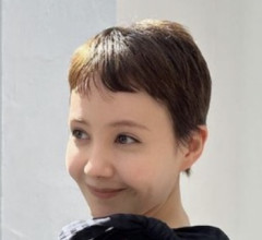 【画像】最新のトリンドル玲奈、触りたくなる二の腕wwwwww
