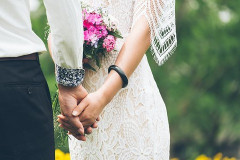 敵「26歳ぐらいになると回りが結婚式ラッシュでご祝儀で大変」ワイ「はえ～」