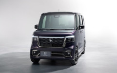 ホンダディーラー「NBOXカスタムに乗り換えませんか？238万です」