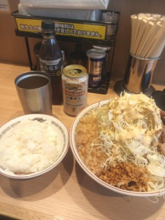 【画像】豚山の冷やし中華始まったぞ！
