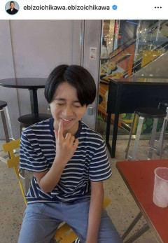 「麻央ちゃんだ」市川團十郎、13歳長男の最新姿が話題「この表情！」「ママそっくり」「歯並びや形まで…」