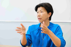 「出産しない男性は、キャリアのスタート時点で下駄を履いている」とキャシー松井氏　ウーマノミクスの提唱者