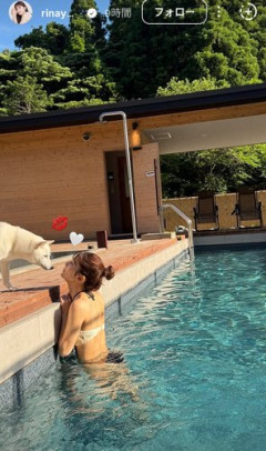 【画像】元TBS山本里菜アナさん、レアな水着姿を公開してしまう