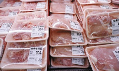 【爆笑】鈴木農水大臣「鶏肉価格が過去最高になったのは節約志向による『牛肉→鶏肉』シフトが原因」WWWWWWWWWW