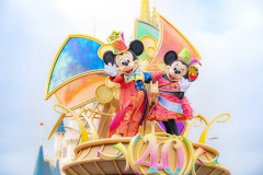 【悲報】外国人さん、ディズニーシーにカップ麺を持ち込み炎上wwwwwwwwwwwwwwwwwwwwwwwwwww